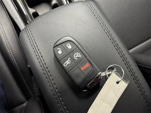 New 2026 Jeep Compass Limited image 25