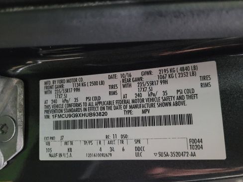 Used 2017 Ford Escape SE AWD/4WD image 33