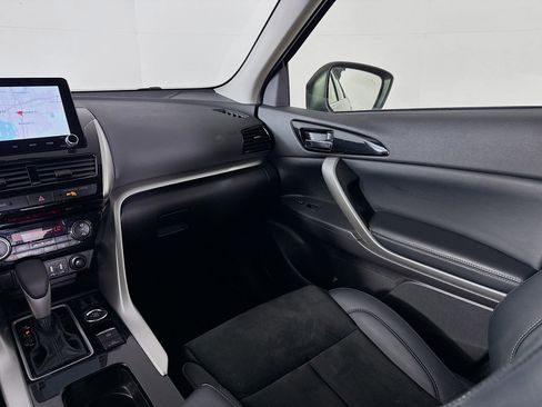 Used 2025 Mitsubishi Eclipse Cross SE image 28