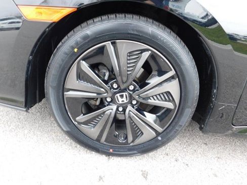 Used 2019 Honda Civic EX image 8