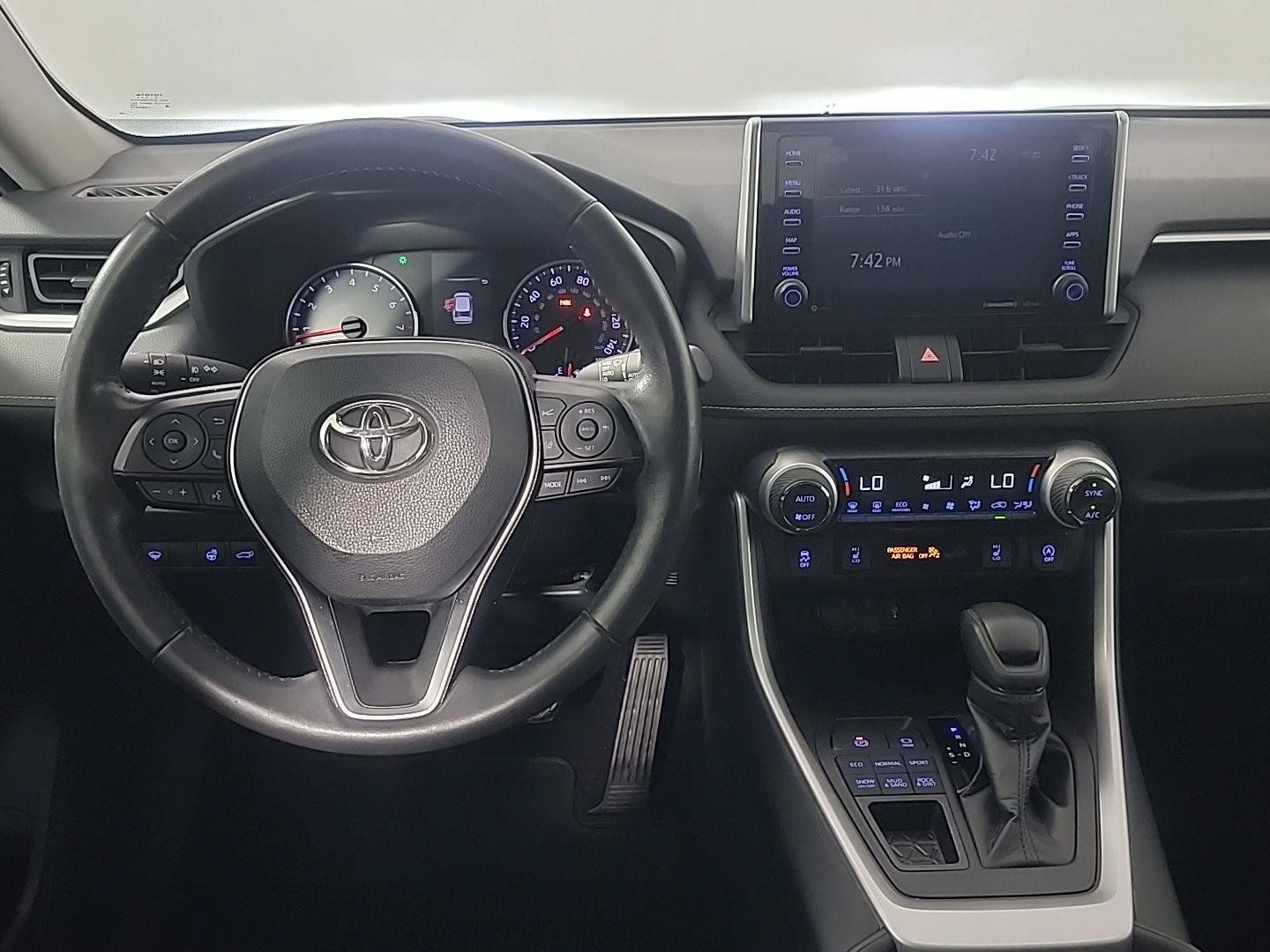 Used 2021 Toyota RAV4 XLE w/ Convenience Package AWD/4WD image 20