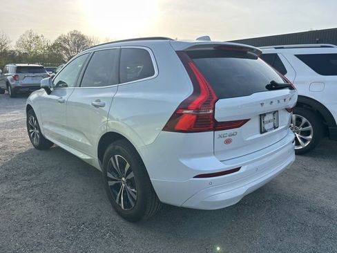 Used 2023 Volvo XC60 B5 Core AWD/4WD image 4