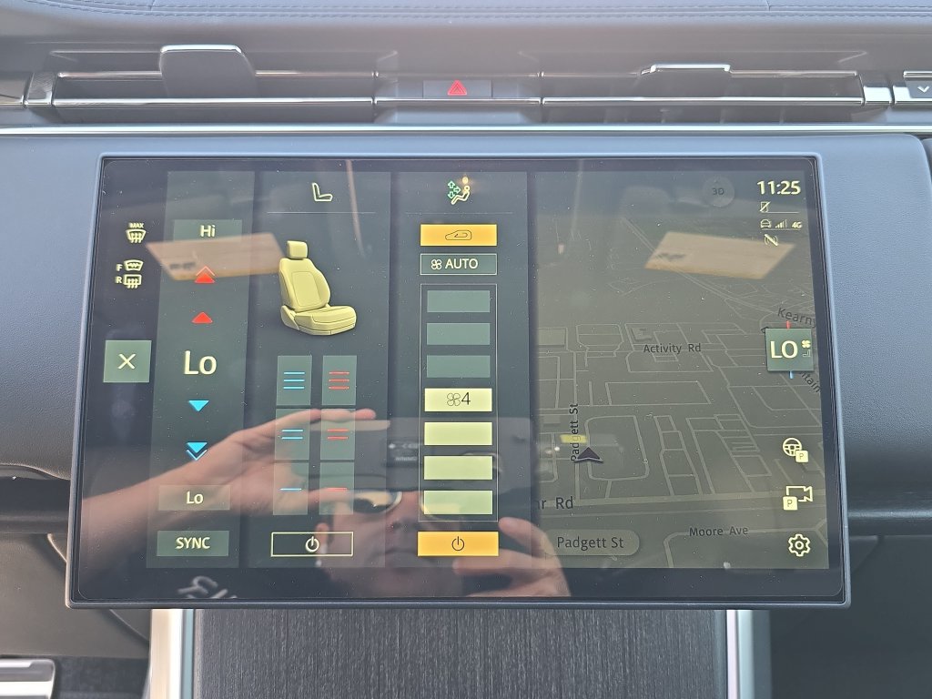 New 2027 Land Rover Range Rover SE AWD/4WD image 25