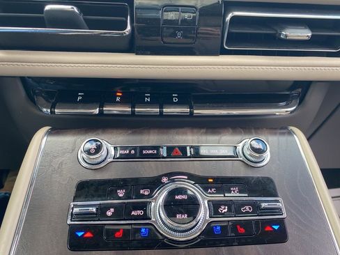 Used 2022 Lincoln Aviator Reserve w/ Elements Package Plus image 48