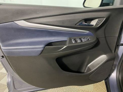 Used 2023 Chevrolet Bolt EUV Premier image 11