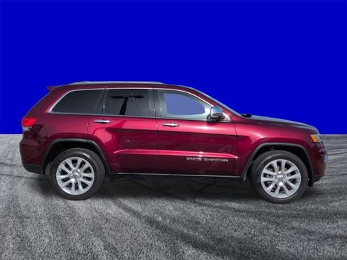 Used 2017 Jeep Grand Cherokee Limited RWD image 3