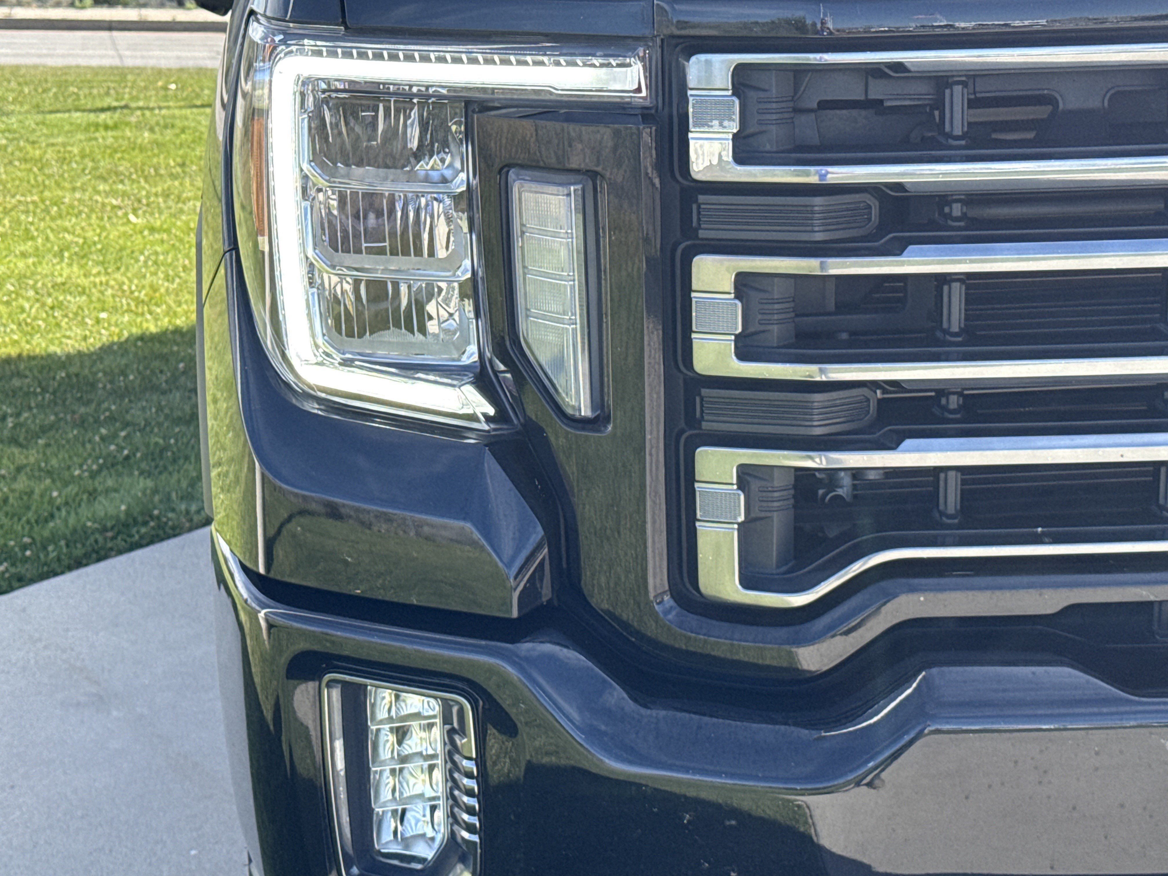 Used 2022 GMC Sierra 3500 AT4 AWD/4WD image 10