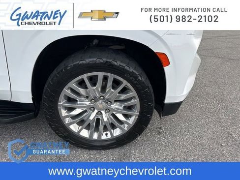 Used 2024 Chevrolet Tahoe LT w/ LT Signature Package AWD/4WD image 12