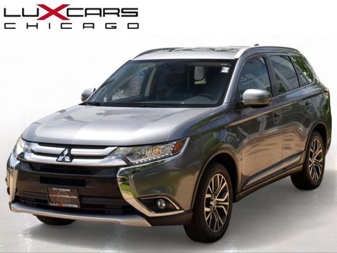 Used 2017 Mitsubishi Outlander SE AWD/4WD image 4