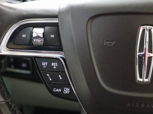 Used 2020 Lincoln Navigator L Black Label w/ Cargo Convenience Package image 29