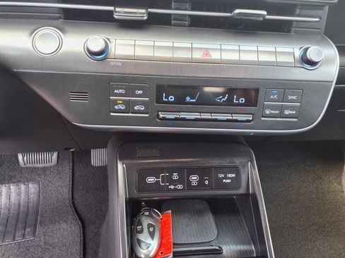 Used 2024 Hyundai Kona Limited image 20