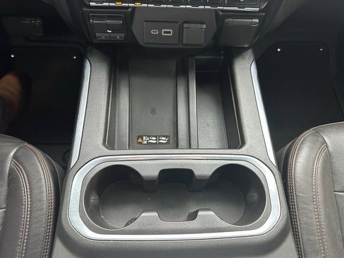 Used 2021 GMC Sierra 1500 AT4 w/ AT4 Value Package image 16