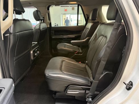 Used 2019 Ford Expedition Platinum AWD/4WD image 14