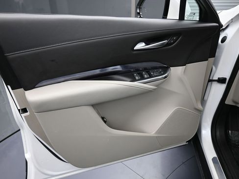 Used 2023 Cadillac XT4 Luxury image 13