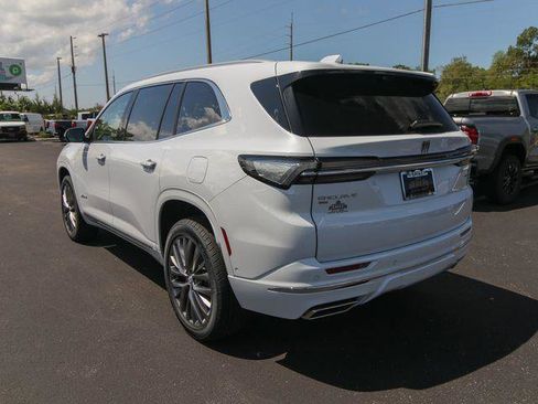 New 2026 Buick Enclave Avenir w/ Super Cruise Package AWD/4WD image 7
