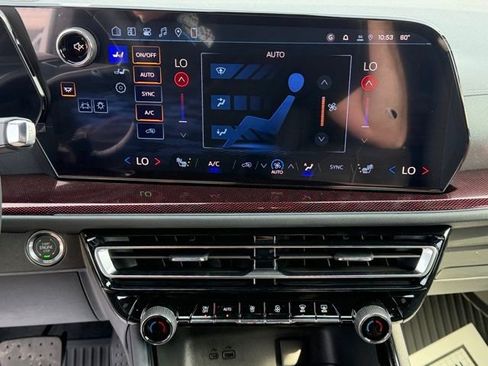 New 2026 Chevrolet Traverse Z71 w/ Driver Confidence Package AWD/4WD image 30