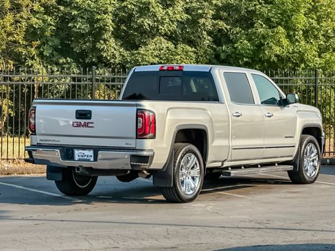 Used 2018 GMC Sierra 1500 SLT AWD/4WD image 3