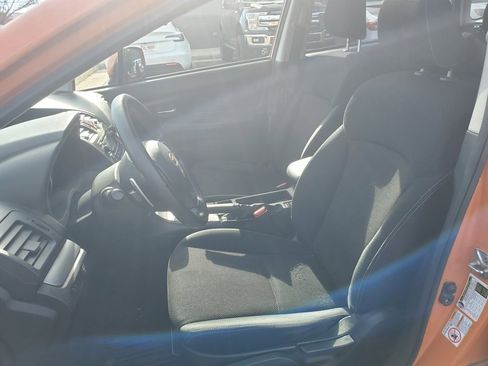 Used 2014 Subaru Crosstrek 2.0i Premium w/ Moonroof Package image 11