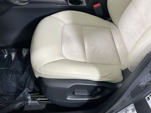 Used 2018 MAZDA CX-5 Touring w/ Preferred Equipment Package image 18