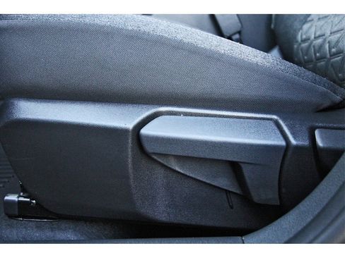 New 2026 Nissan Kicks SV image 23