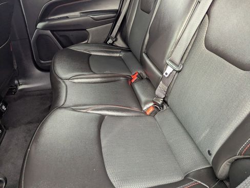 Used 2025 Jeep Compass Trailhawk image 17