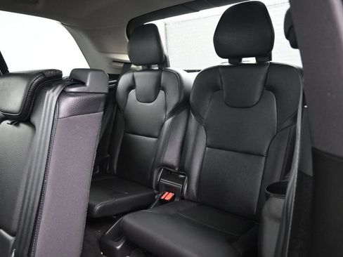 Used 2022 Volvo XC90 T6 Momentum w/ Climate Package AWD/4WD image 26