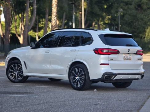 Used 2020 BMW X5 M50i w/ Parking Assistance Package AWD/4WD image 19