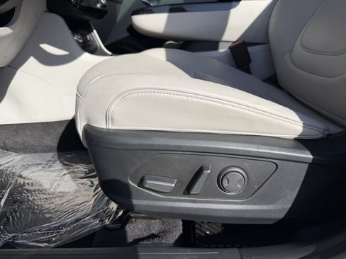 Used 2025 Hyundai Tucson Limited FWD image 33