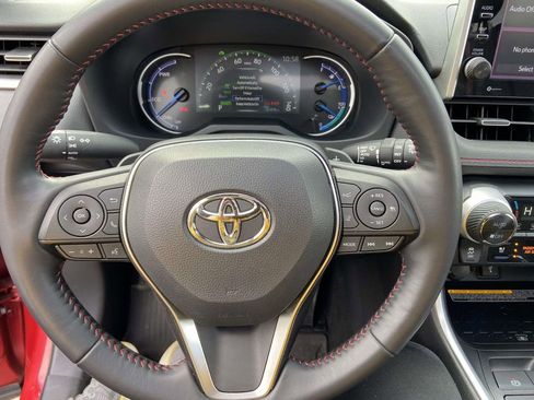 Used 2021 Toyota RAV4 XSE w/ Premium Package image 32