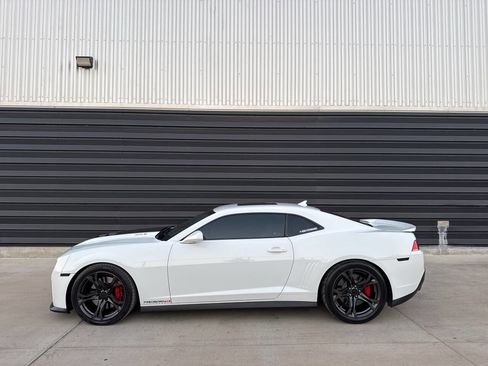 Used 2014 Chevrolet Camaro ZL1 RWD image 10