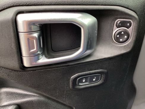 Used 2020 Jeep Wrangler Sport AWD/4WD image 20