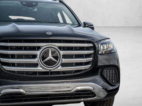 New 2026 Mercedes-Benz GLS 450 4MATIC image 8