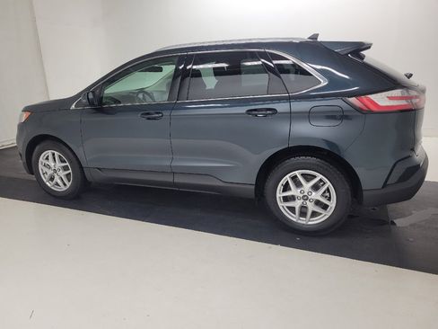 Used 2024 Ford Edge SEL w/ Convenience Package AWD/4WD image 3