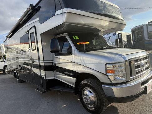 Used 2017 Ford E-450 and Econoline 450 Super Duty w/ Motorhome Prep Package image 3