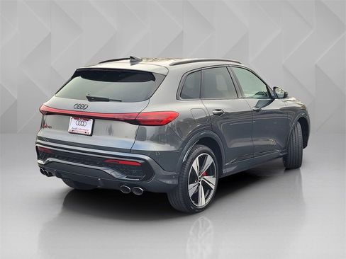 New 2025 Audi SQ5 Premium Plus image 6