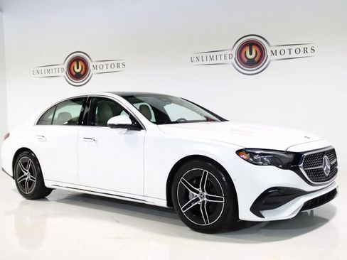 Used 2025 Mercedes-Benz E 350 4MATIC Sedan image 6