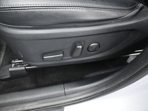 Used 2019 Hyundai Santa Fe Limited FWD image 24