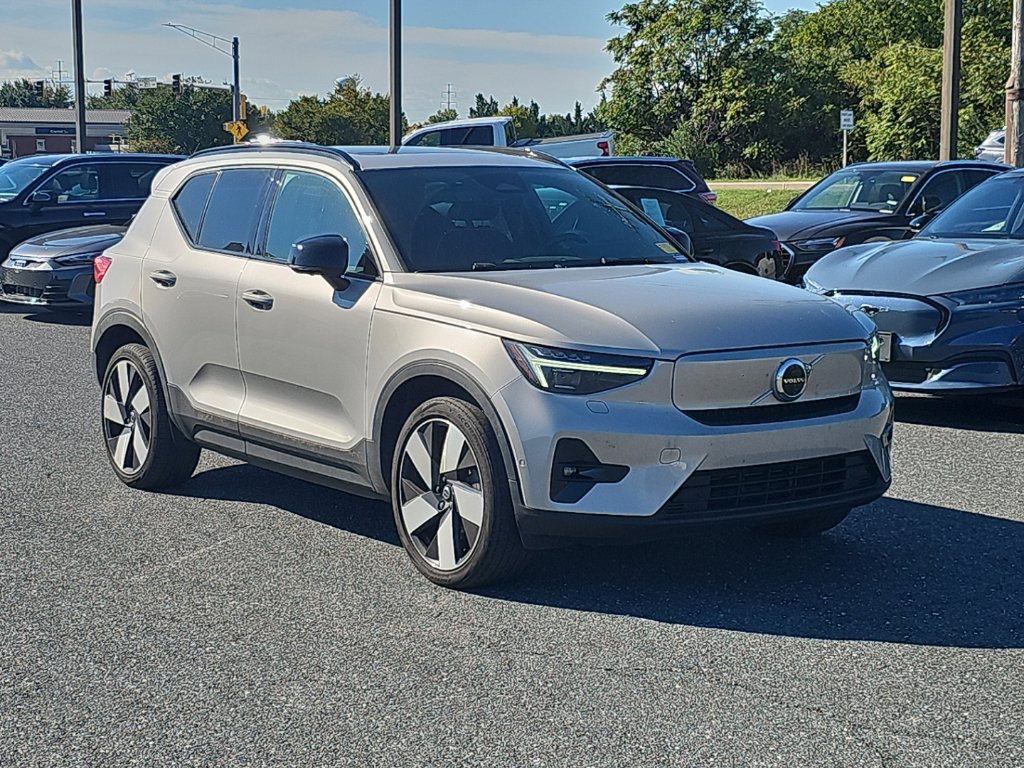 Used 2023 Volvo XC40 Recharge Ultimate AWD/4WD image 1