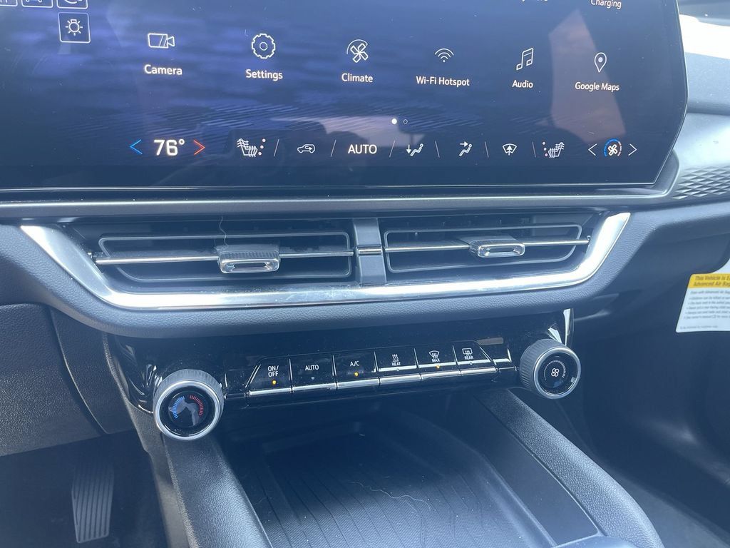 Used 2026 Chevrolet Equinox EV LT w/ Comfort Package AWD/4WD image 23