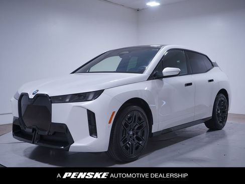 Used 2026 BMW iX xDrive60 w/ M Sport Package image 1