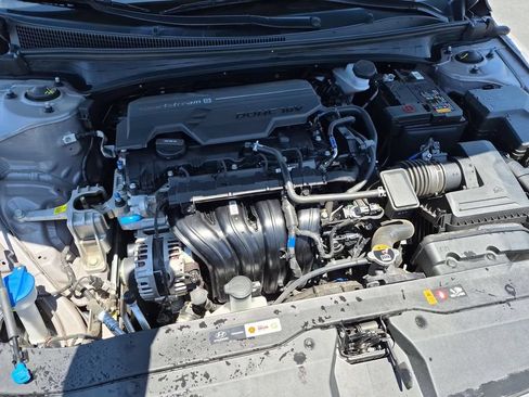 Used 2025 Hyundai Elantra SEL FWD image 35
