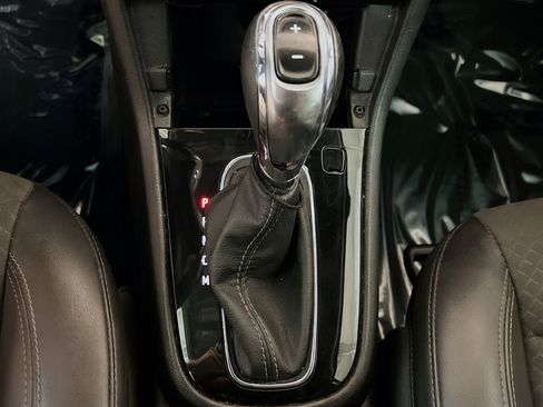 Used 2022 Buick Encore Preferred w/ Safety Package FWD image 11