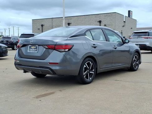 Used 2025 Nissan Sentra SV FWD image 5