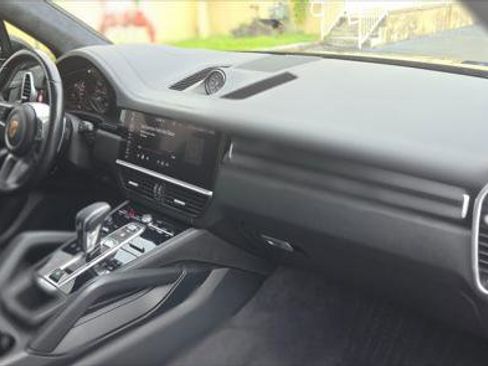 Used 2021 Porsche Cayenne GTS image 22