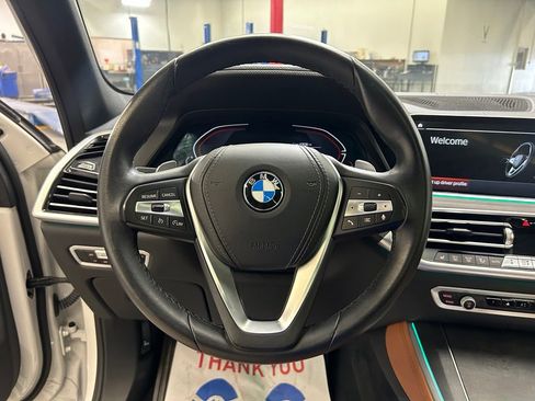 Used 2022 BMW X5 xDrive40i w/ Premium Package AWD/4WD image 25