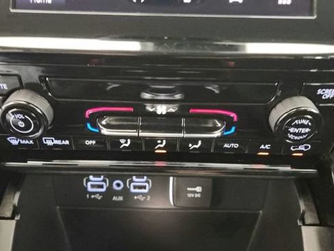Used 2023 Jeep Grand Cherokee L Laredo AWD/4WD image 18
