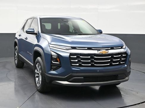 Used 2026 Chevrolet Equinox LT FWD image 7