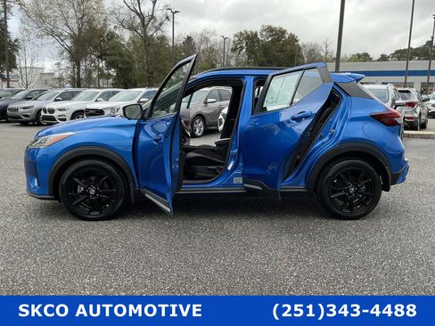 Used 2022 Nissan Kicks SR image 31