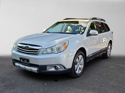Used 2011 Subaru Outback 2.5i Limited AWD/4WD image 7