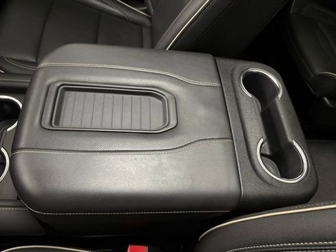 Used 2021 GMC Yukon XL SLT image 62